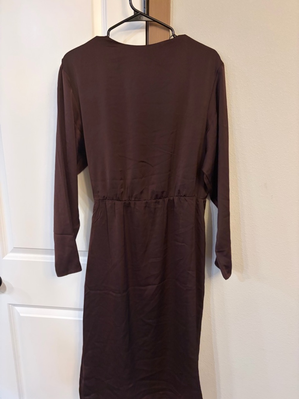 NWT H&M Women’s Burgundy Party Satin Wrap Front Midi Dress Size Medium - Picture 7 of 10